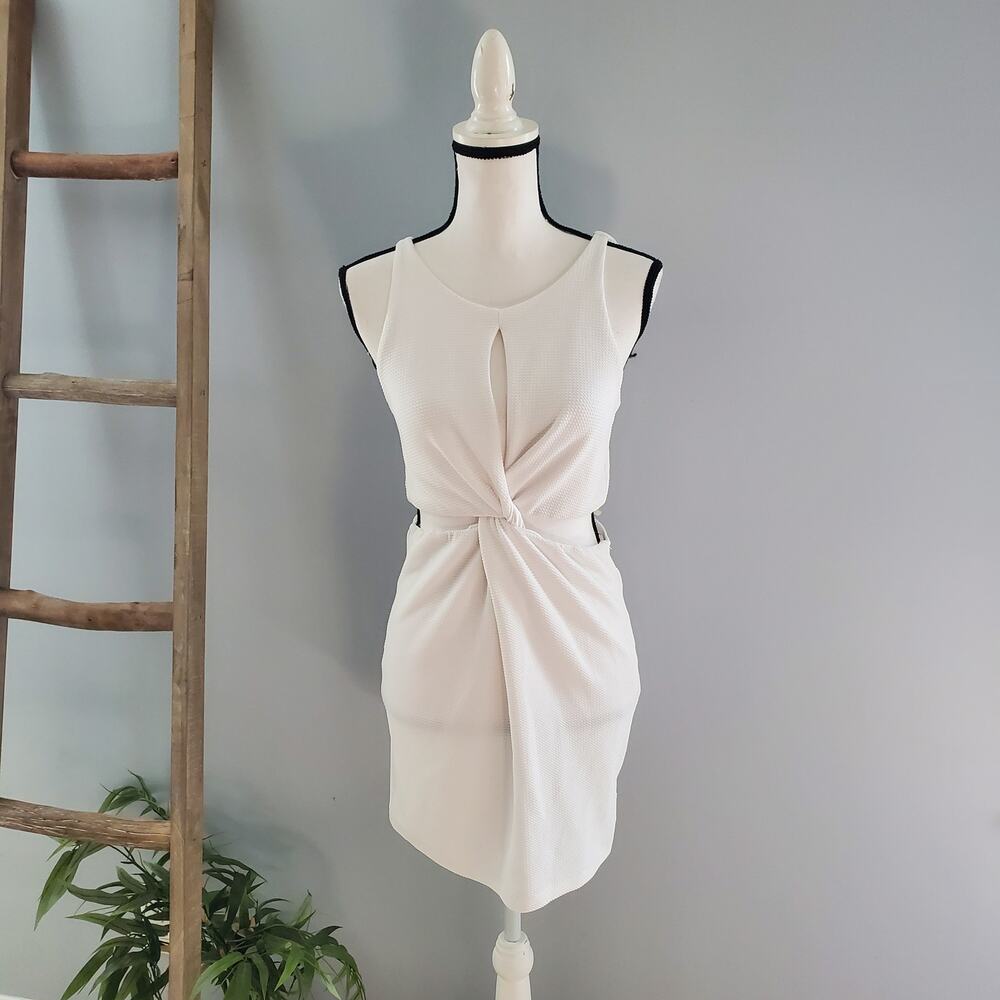 Wild Fable White Knotted Front Cutout Accent Mini Dress Size M
